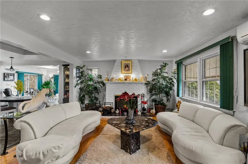 2405 Mendon Road Cumberland RI 02864