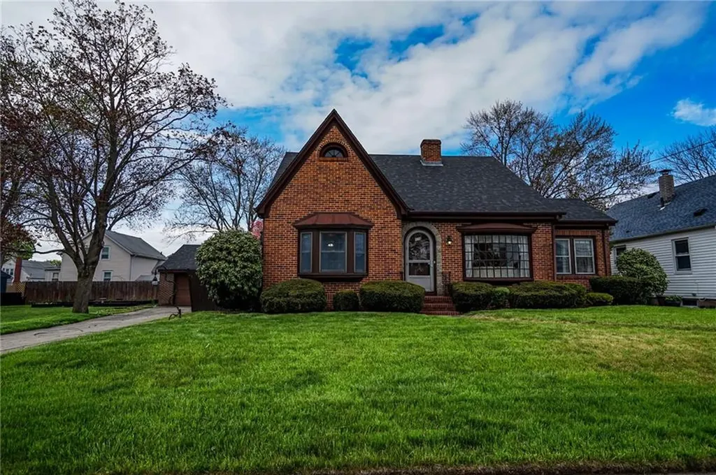 114 Ridgewood Road Pawtucket RI 02861