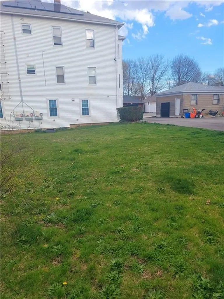 3 Hazard Street Pawtucket RI 02860