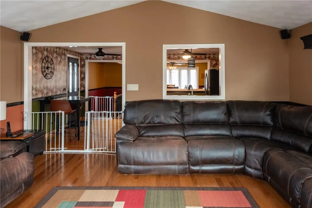 152 Almy Street Warwick RI 02886