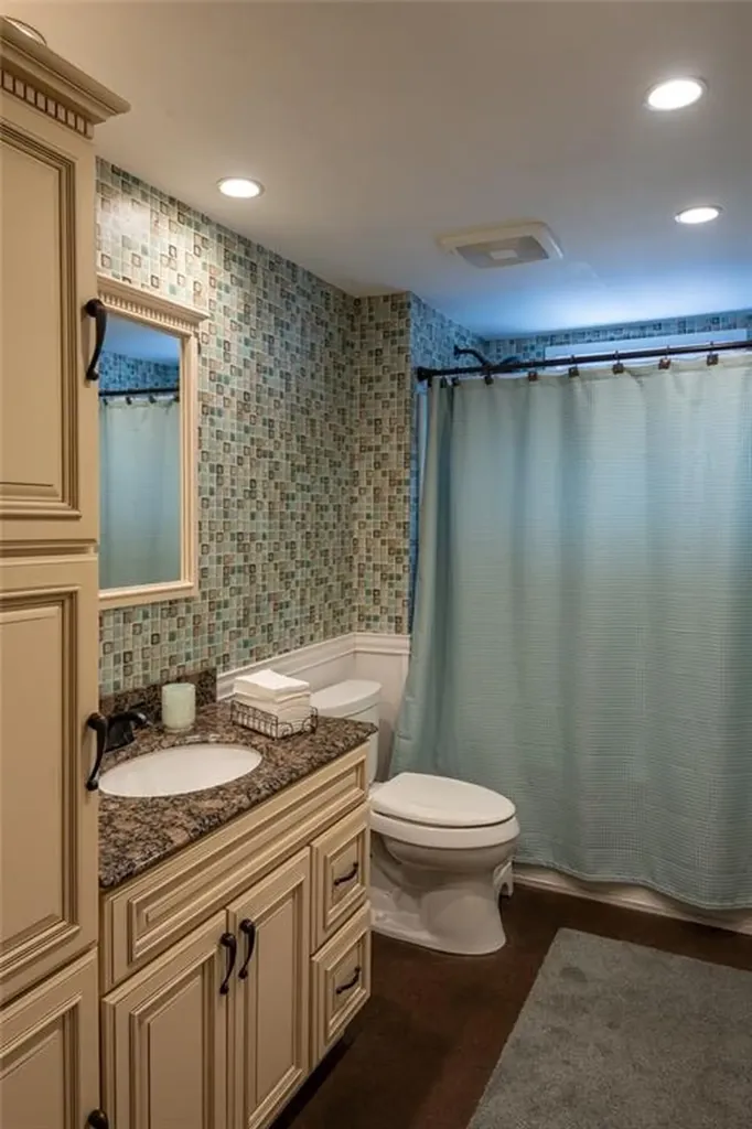 152 Almy Street Warwick RI 02886