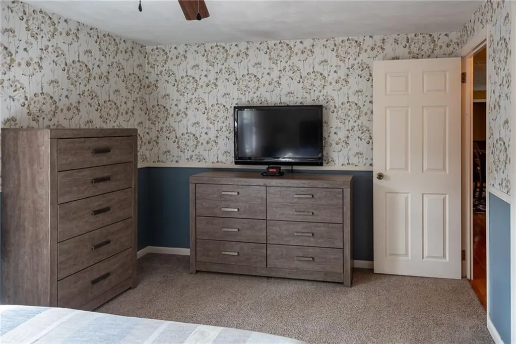 152 Almy Street Warwick RI 02886