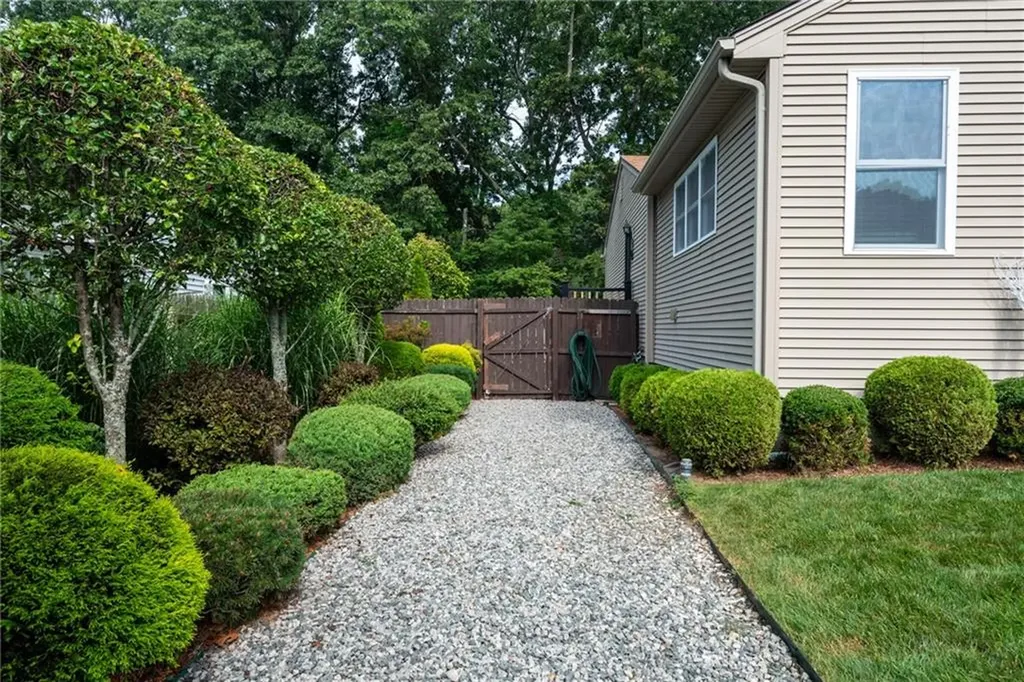152 Almy Street Warwick RI 02886