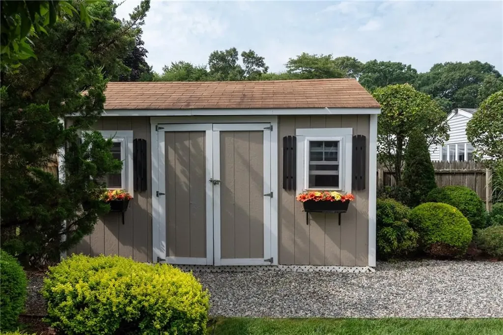 152 Almy Street Warwick RI 02886