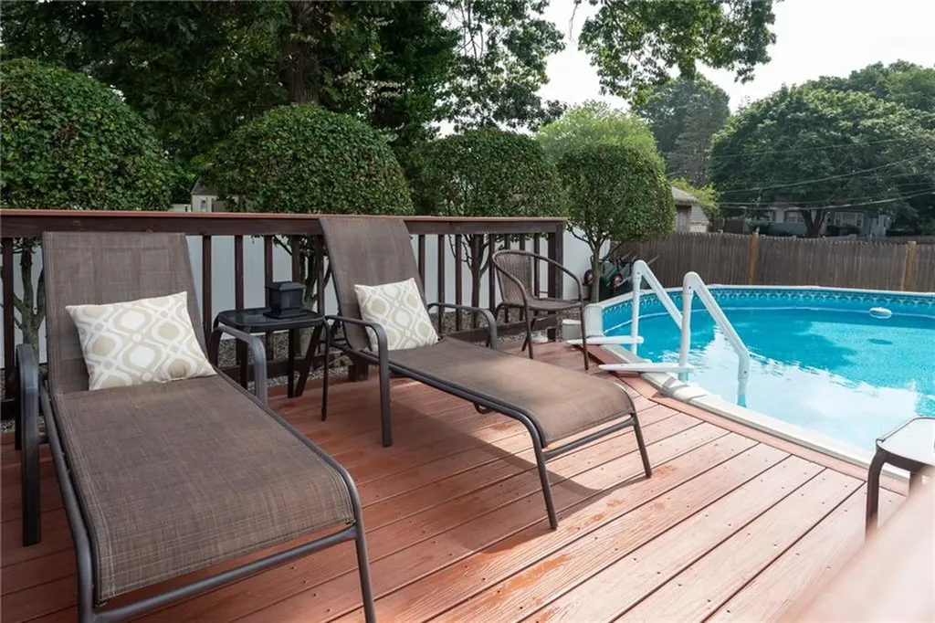 152 Almy Street Warwick RI 02886