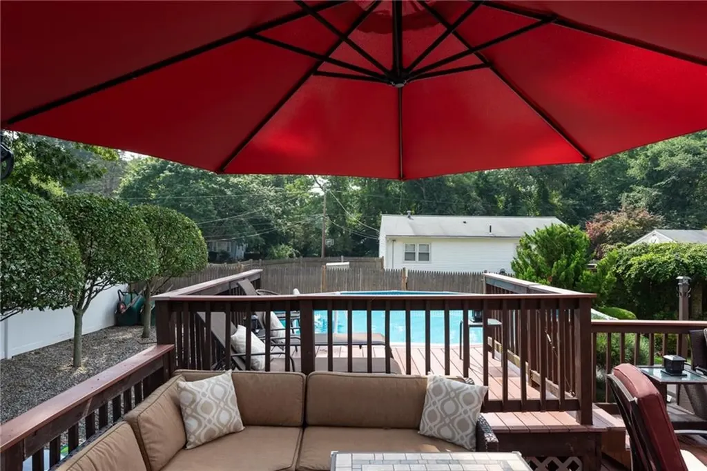 152 Almy Street Warwick RI 02886