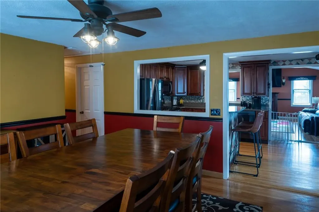 152 Almy Street Warwick RI 02886