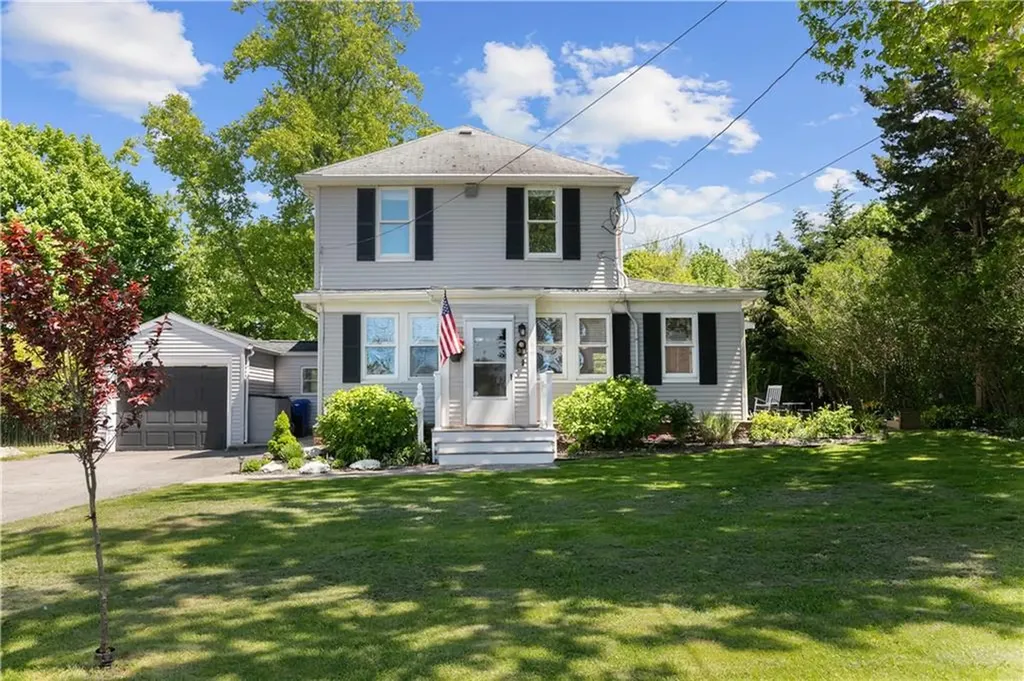 28 Terrace Avenue Tiverton RI 02878