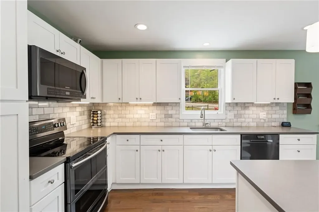 283 Old County Road Smithfield RI 02917