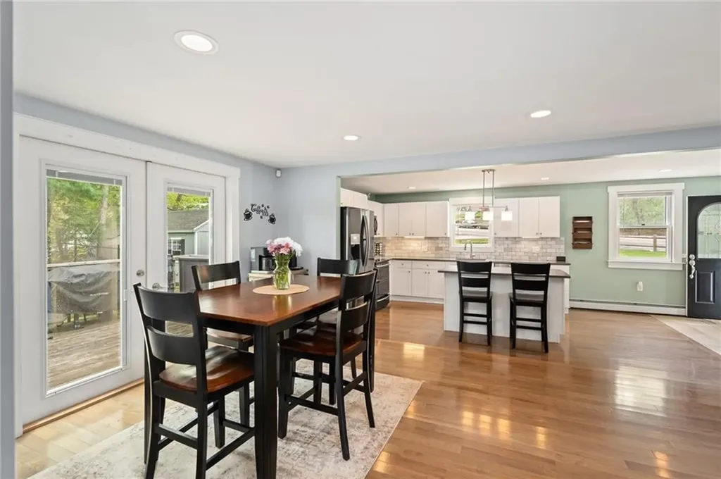 283 Old County Road Smithfield RI 02917