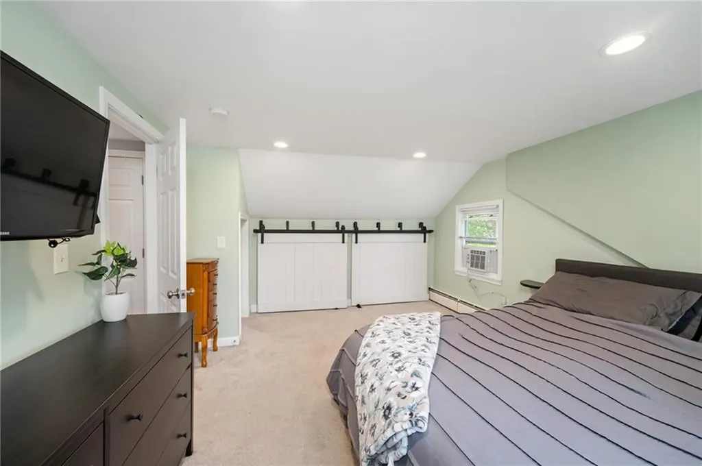 283 Old County Road Smithfield RI 02917