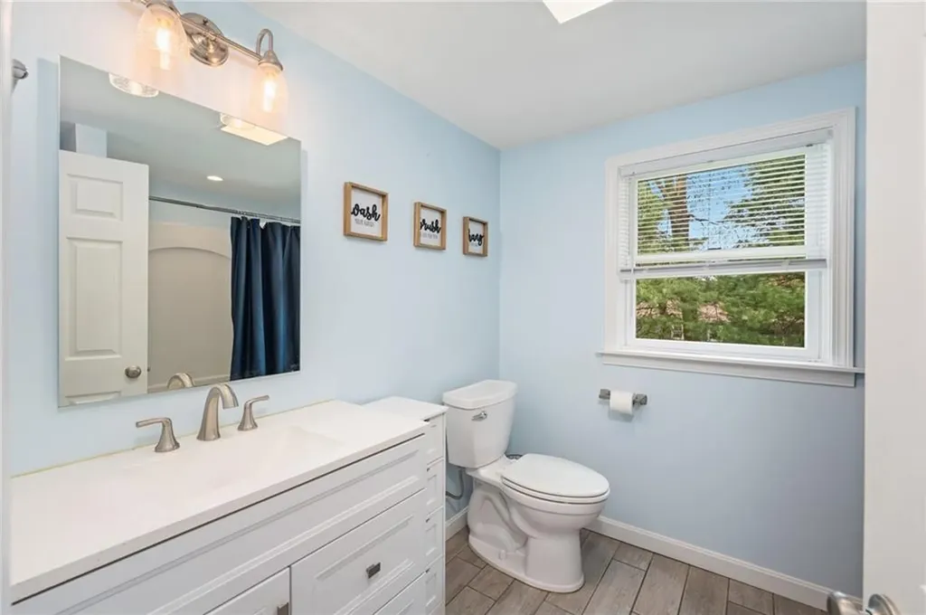 283 Old County Road Smithfield RI 02917