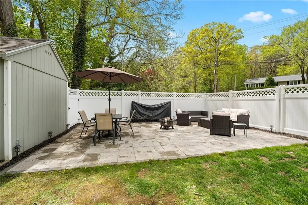 283 Old County Road Smithfield RI 02917