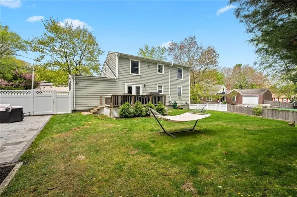 283 Old County Road Smithfield RI 02917