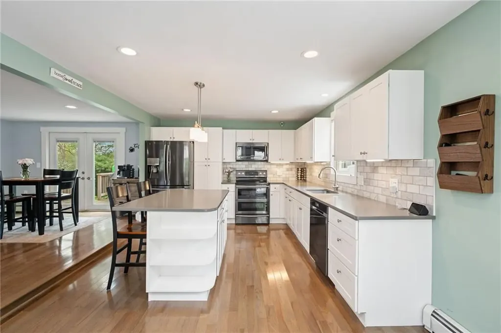 283 Old County Road Smithfield RI 02917