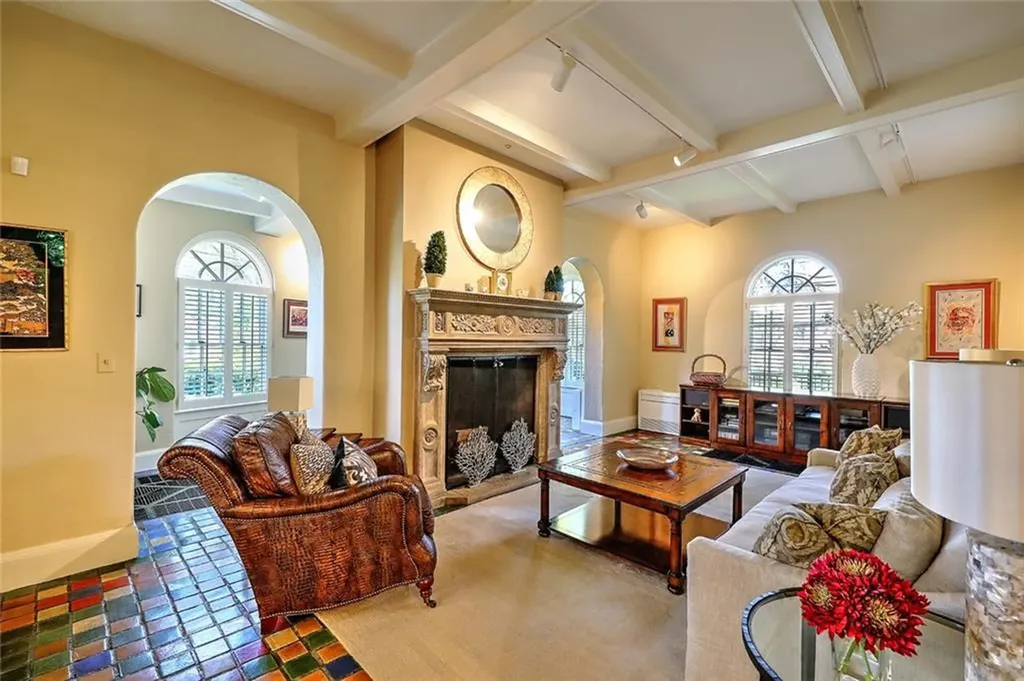 612 Elmgrove Avenue Providence RI 02906
