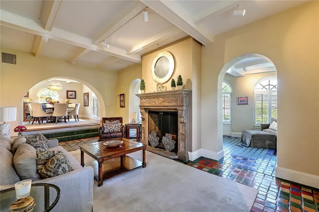 612 Elmgrove Avenue Providence RI 02906