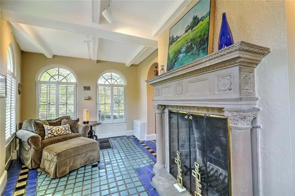 612 Elmgrove Avenue Providence RI 02906