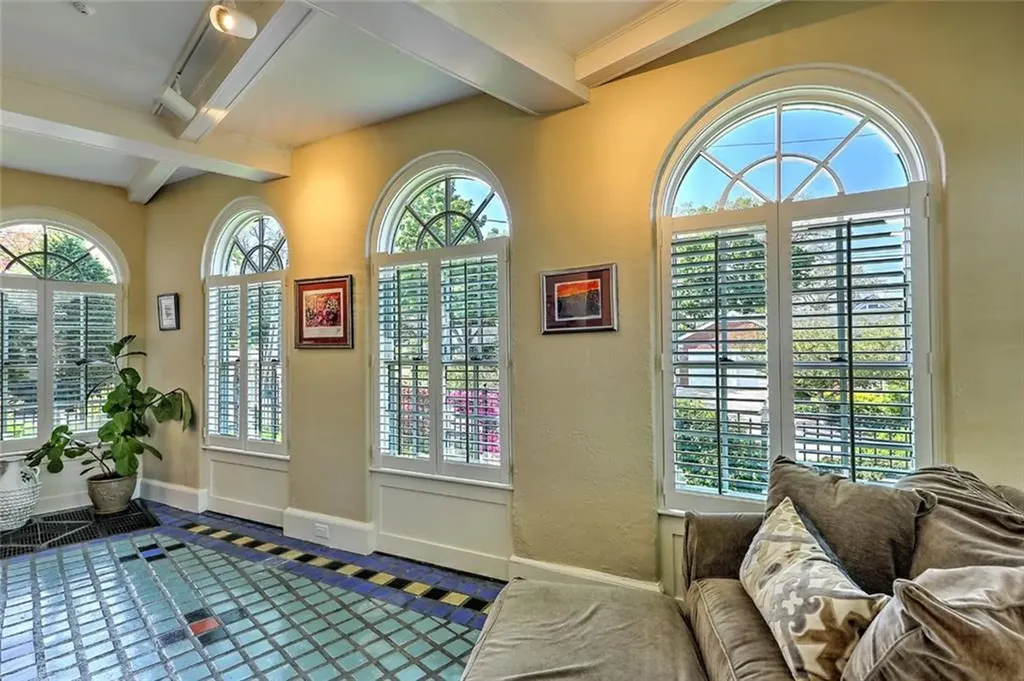 612 Elmgrove Avenue Providence RI 02906