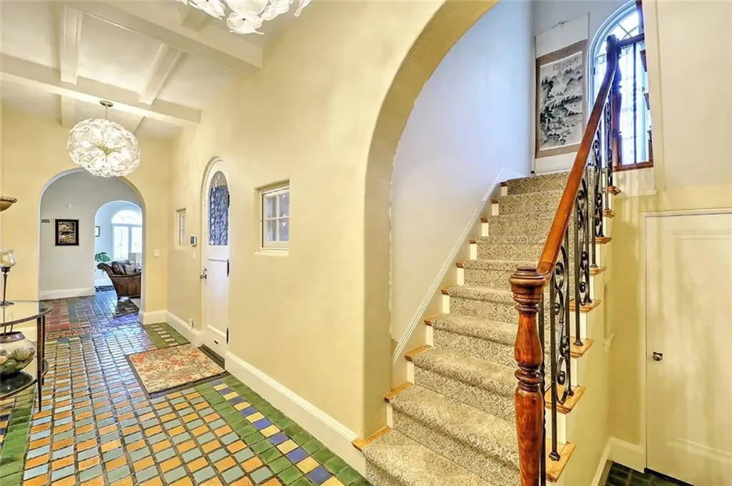 612 Elmgrove Avenue Providence RI 02906