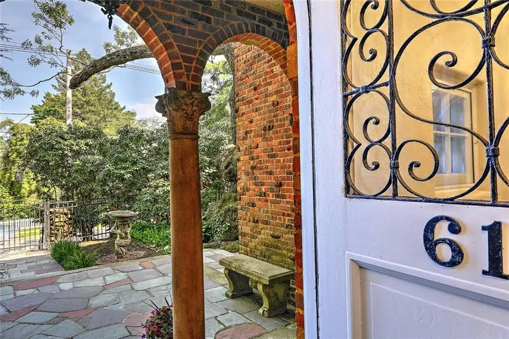 612 Elmgrove Avenue Providence RI 02906