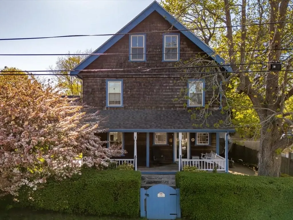 24 Clinton Avenue Jamestown RI 02835
