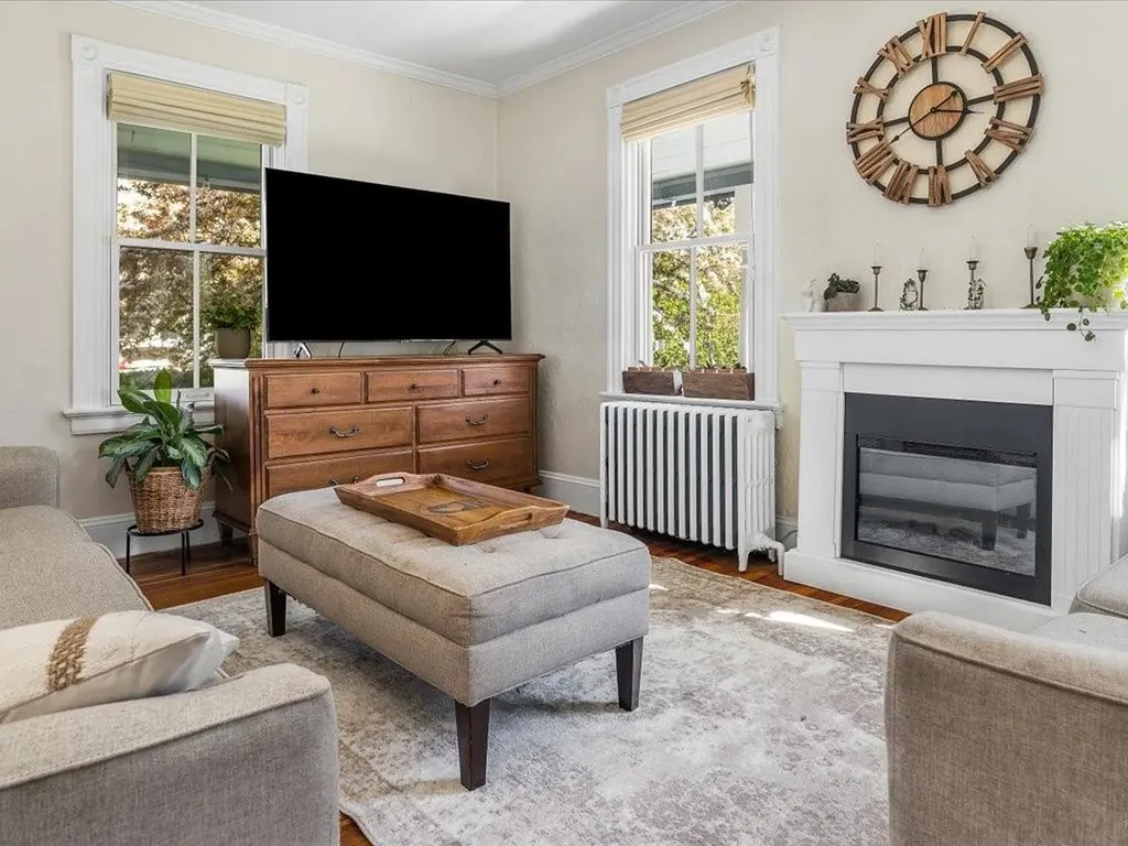 24 Clinton Avenue Jamestown RI 02835