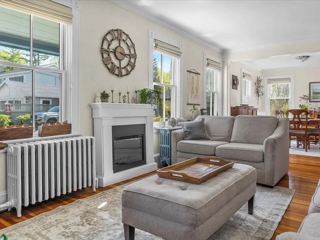 24 Clinton Avenue Jamestown RI 02835
