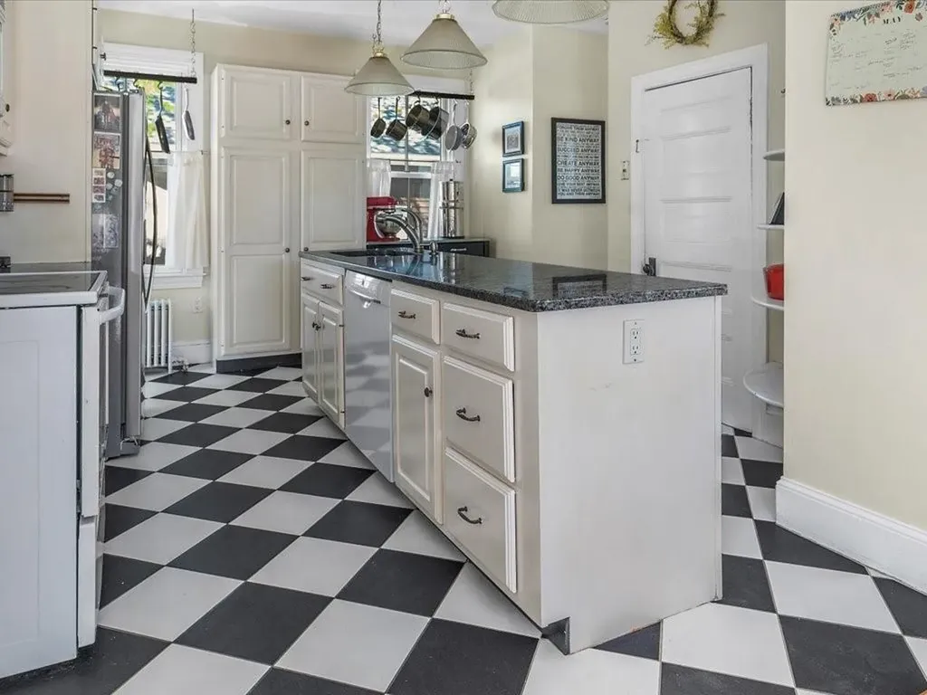 24 Clinton Avenue Jamestown RI 02835