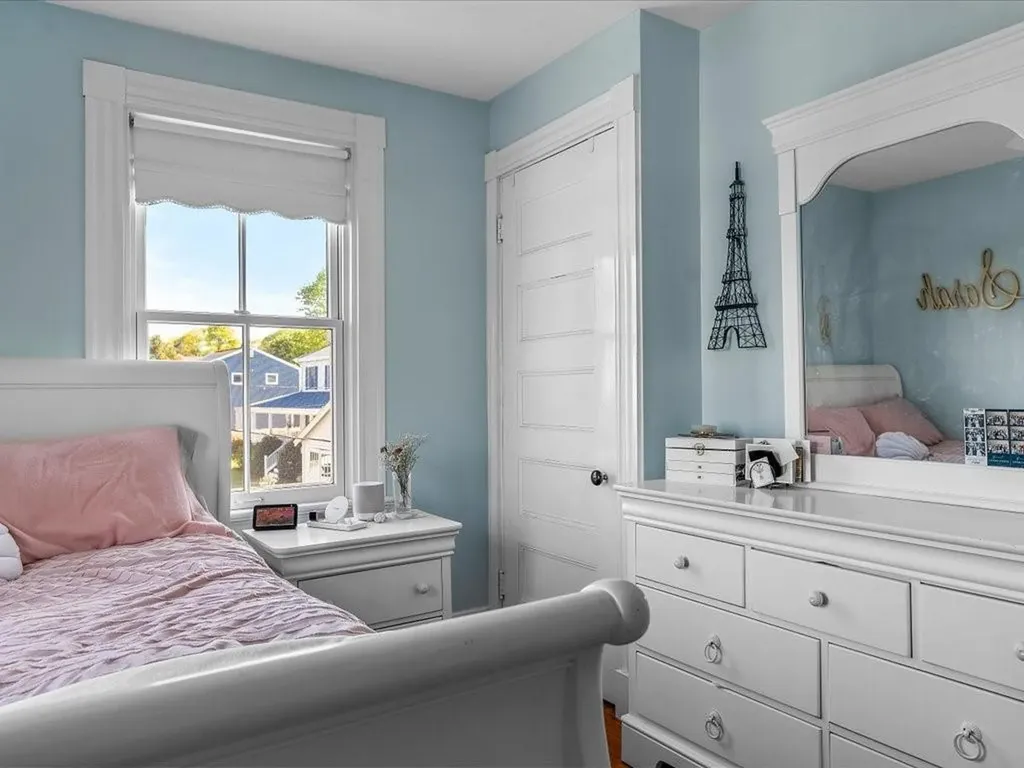 24 Clinton Avenue Jamestown RI 02835