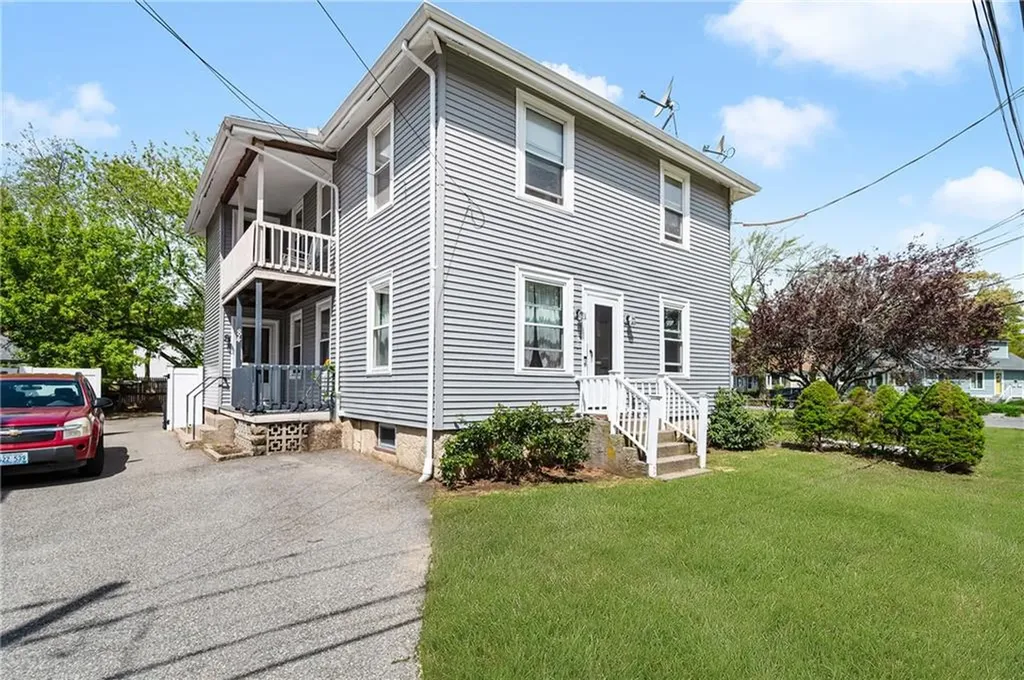 82 84 Ash Street Lincoln RI 02865