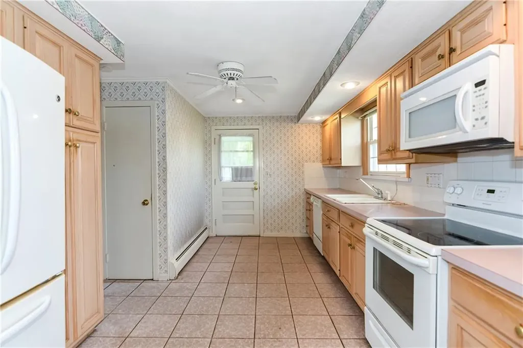 28 Cedar Street Johnston RI 02919
