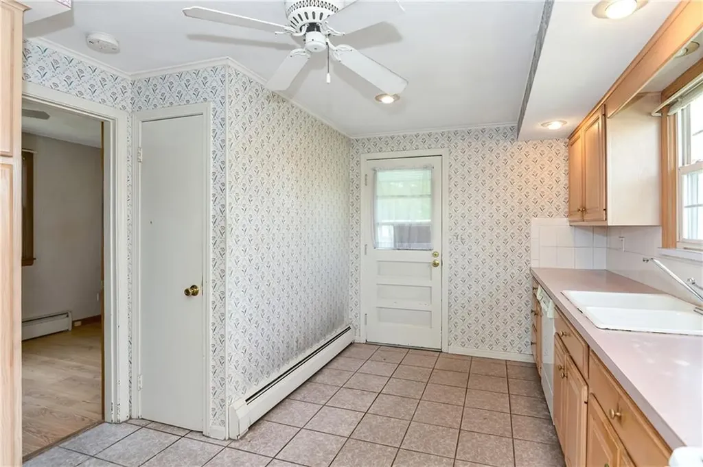 28 Cedar Street Johnston RI 02919