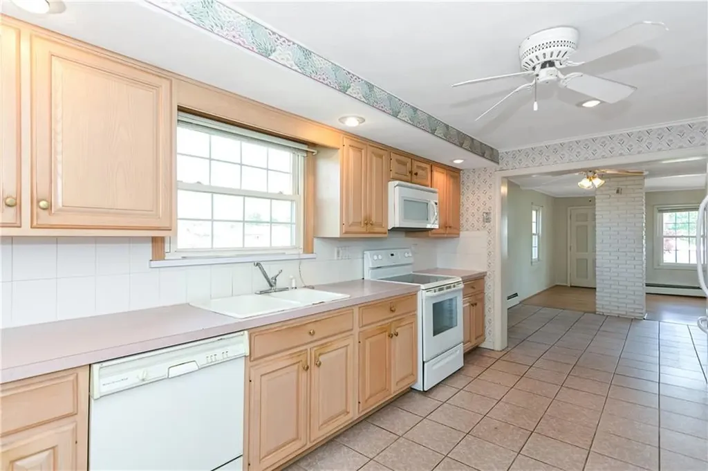 28 Cedar Street Johnston RI 02919