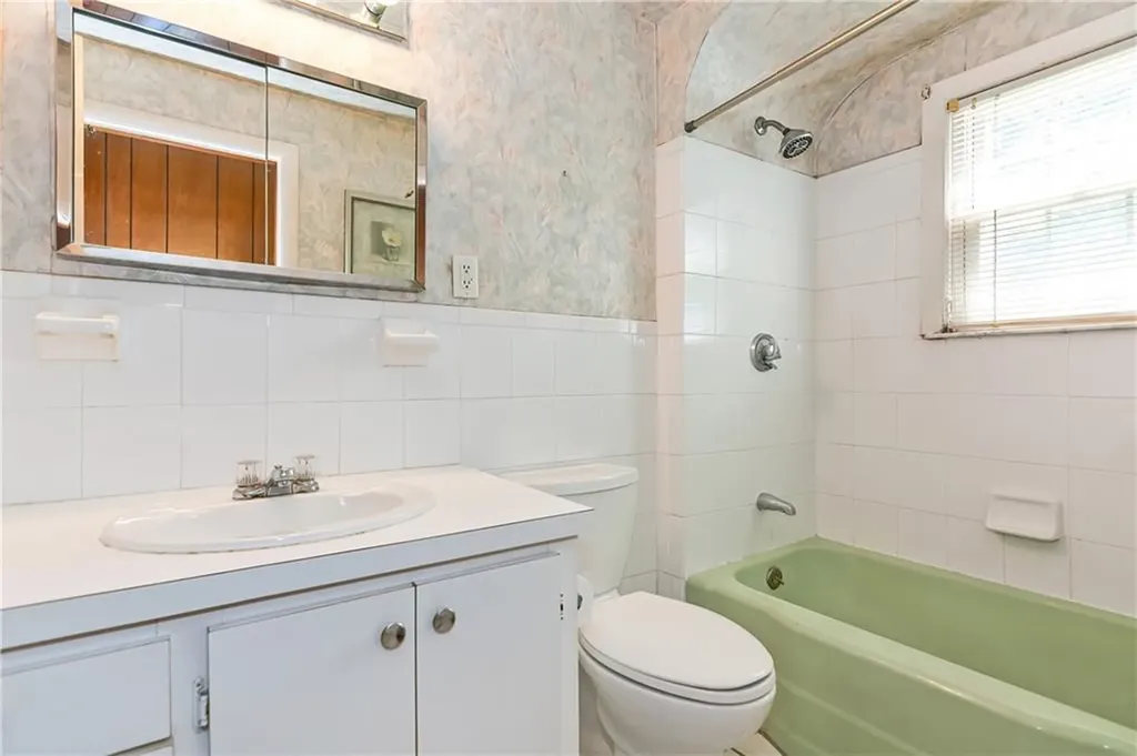 28 Cedar Street Johnston RI 02919
