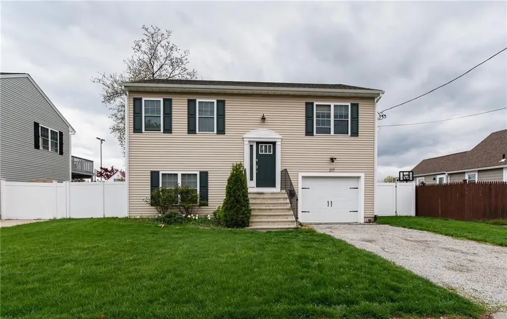 217 Crescent Avenue Cranston RI 02910