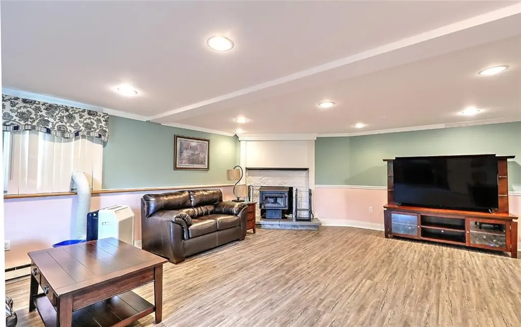 1160 Aquidneck Avenue Middletown RI 02842