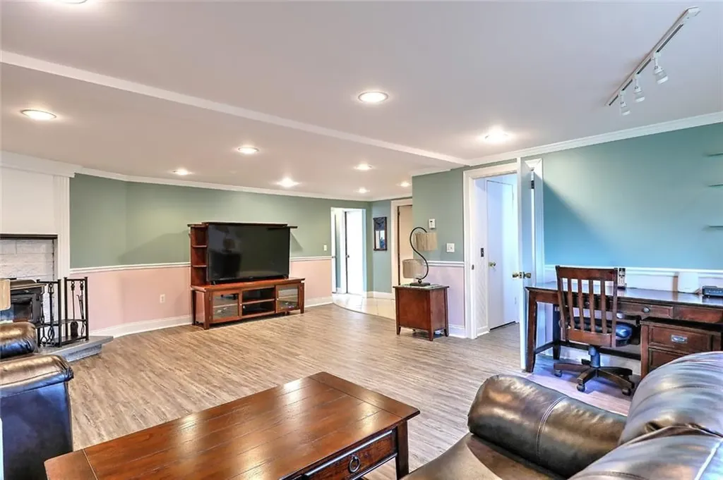 1160 Aquidneck Avenue Middletown RI 02842