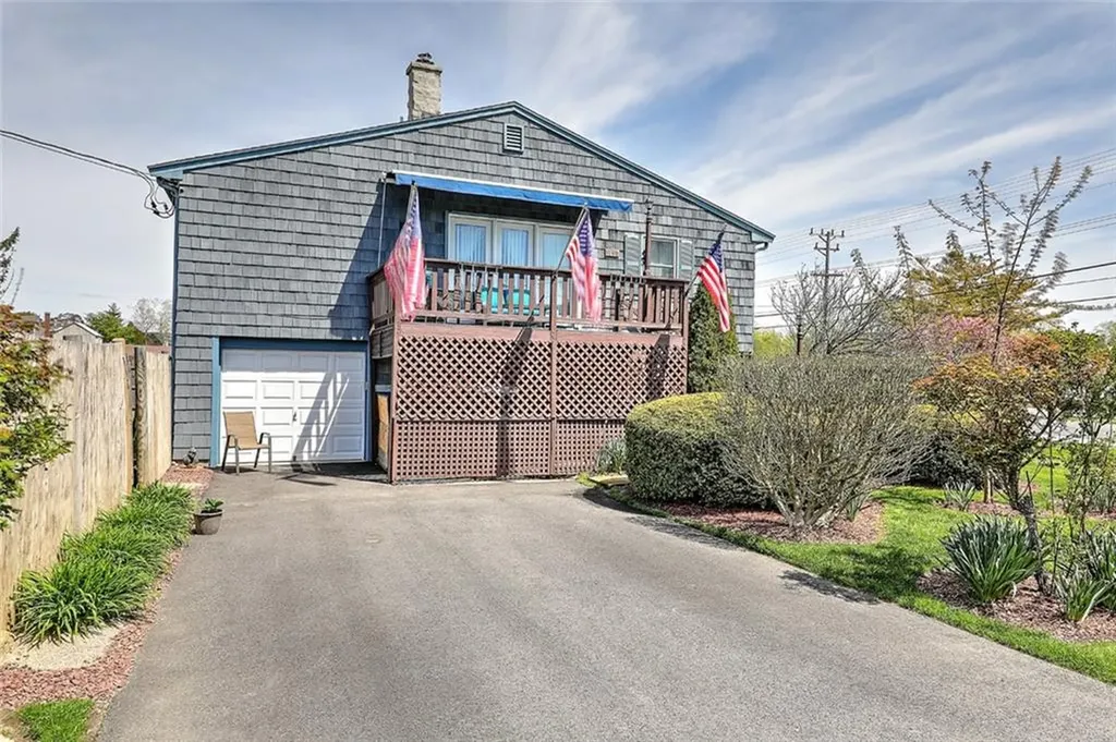 1160 Aquidneck Avenue Middletown RI 02842