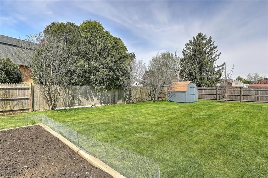1160 Aquidneck Avenue Middletown RI 02842