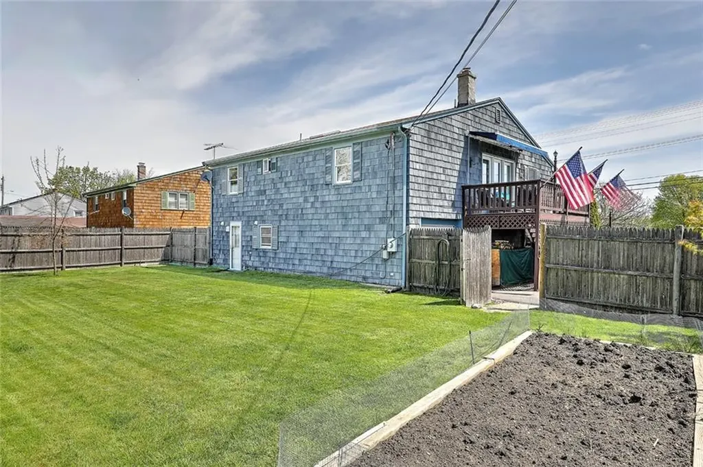 1160 Aquidneck Avenue Middletown RI 02842