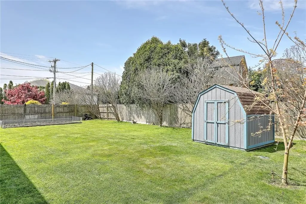 1160 Aquidneck Avenue Middletown RI 02842
