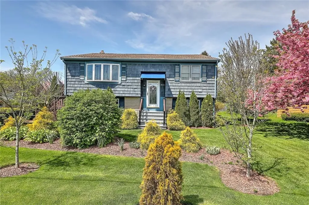 1160 Aquidneck Avenue Middletown RI 02842