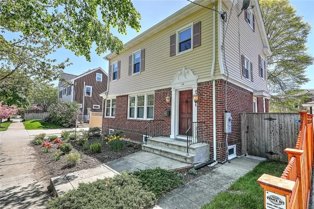 139 Sessions Street Providence RI 02906