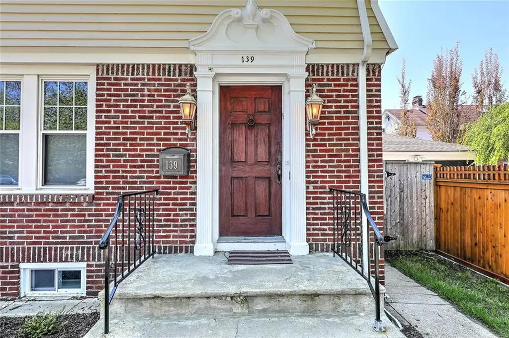139 Sessions Street Providence RI 02906