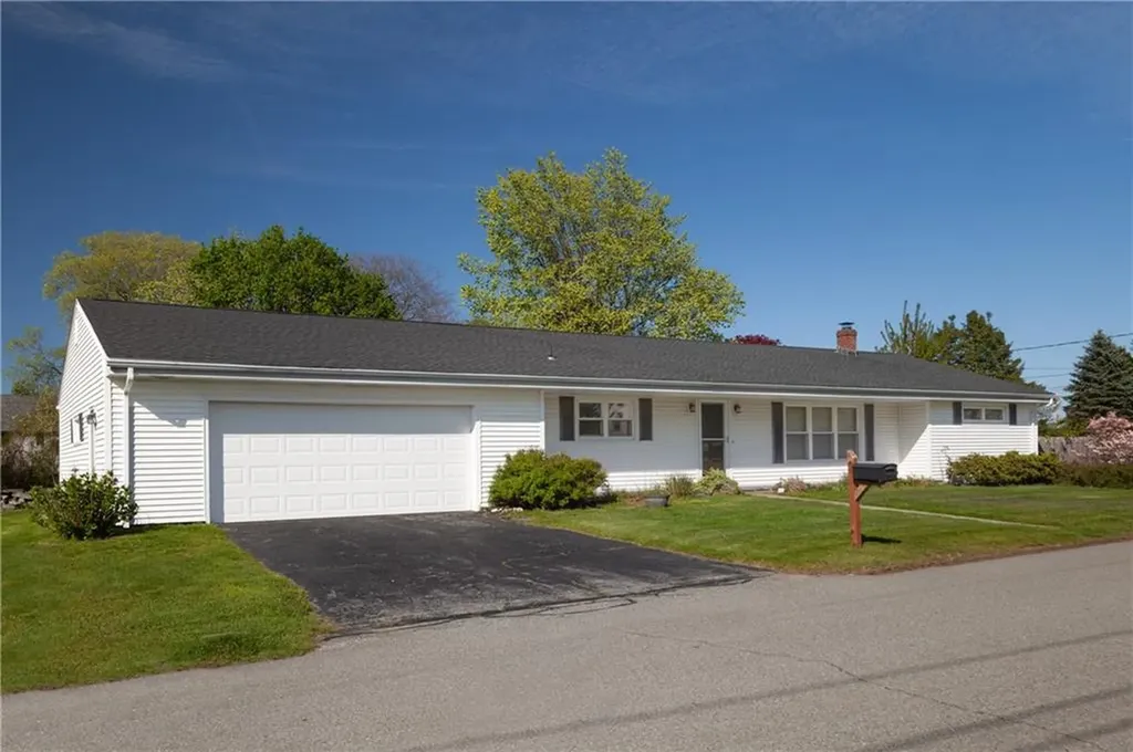 23 Sequoia Lane Portsmouth RI 02871