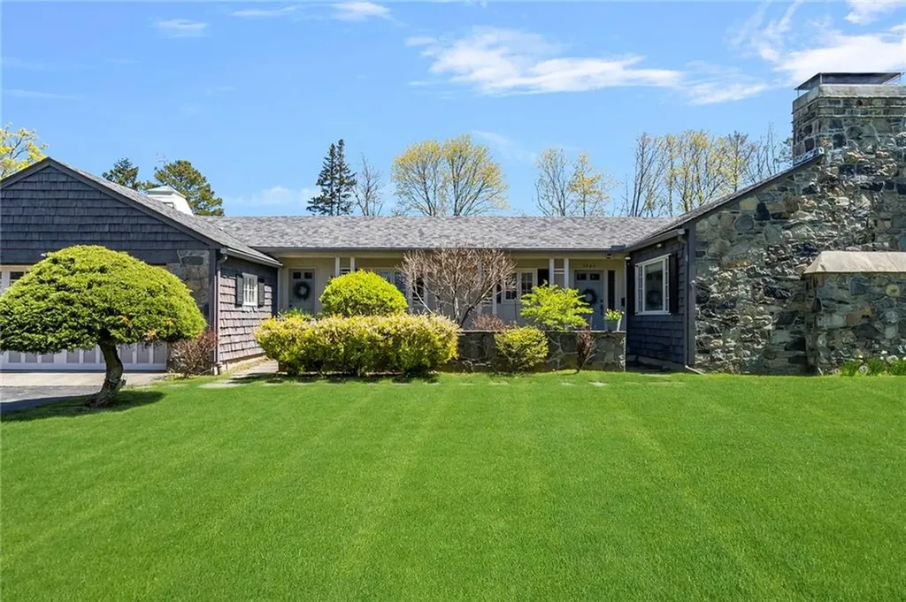 1400 Hope Street Bristol RI 02809