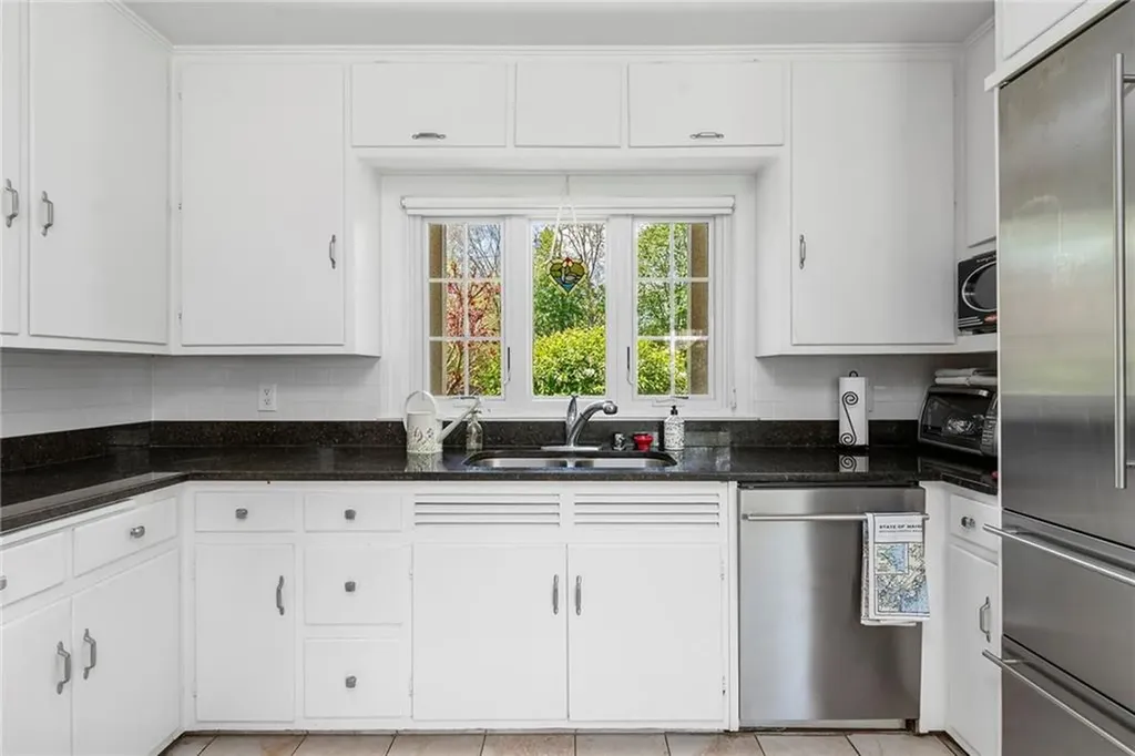1400 Hope Street Bristol RI 02809