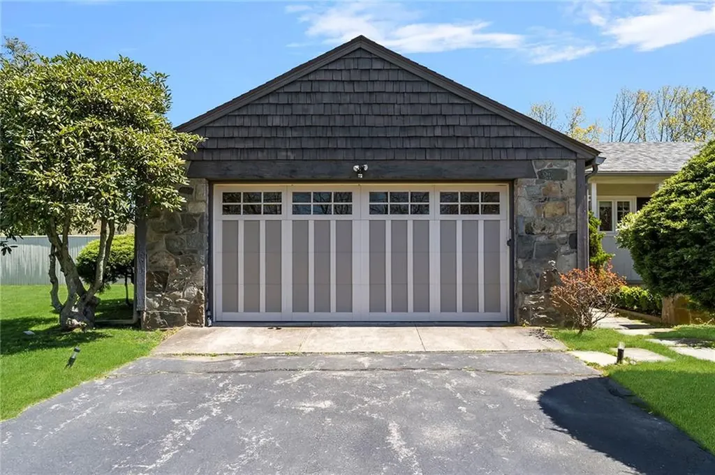 1400 Hope Street Bristol RI 02809