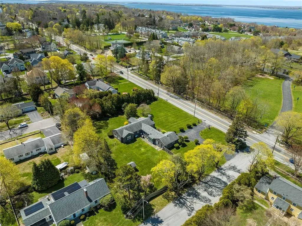 1400 Hope Street Bristol RI 02809